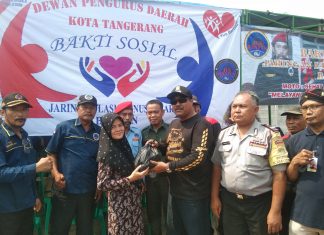 Lurah Tanah Tinggi Dan Jaringan Laskar Nusantara Banten Adakan Bakti Sosial Gratis